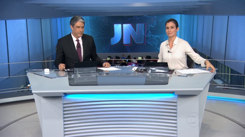William Bonner e Renata Vasconcellos no comando do "Jornal Nacional" de ontem (17) (Foto: Reprodução/Globo)