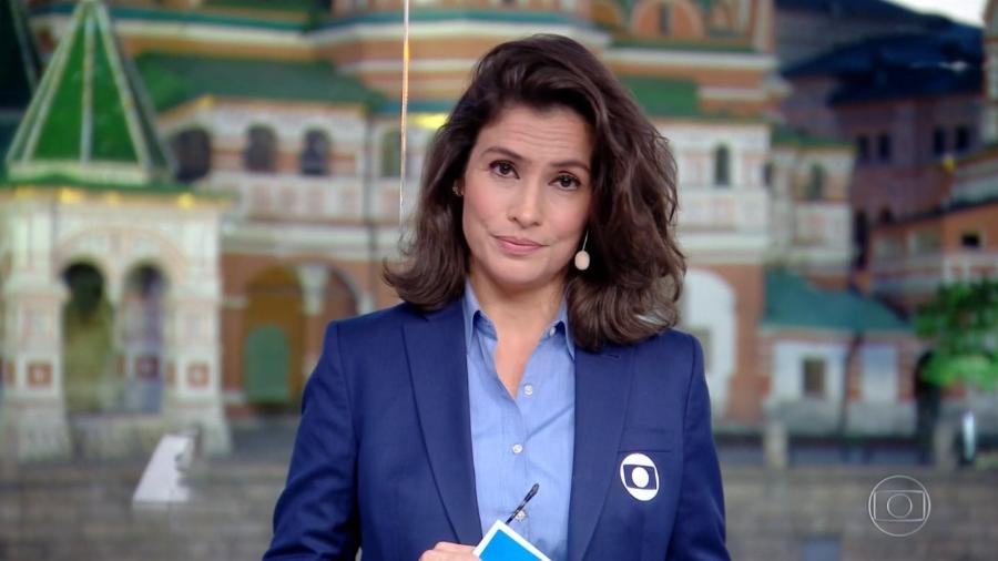 Renata Vasconcellos apresenta o "Jornal Nacional" na Praça Vermelha, em Moscou, na Rússia Imagem: Reprodução/TV Globo
