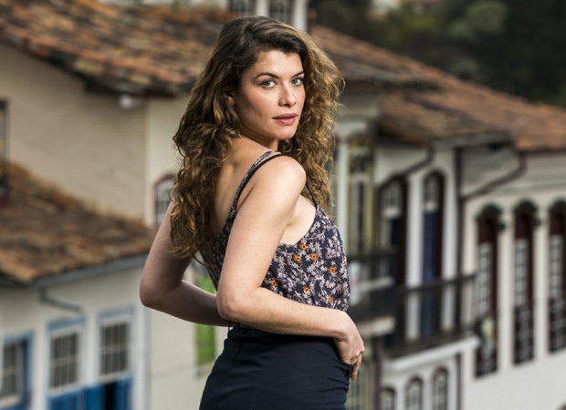 Alinne Moraes (Foto: João Miguel Júnior/TV Globo)