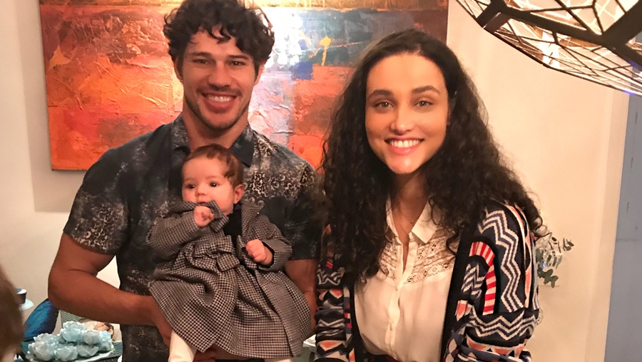 Os atores da Globo, Débora Nascimento e Loreto com filha Bella (Foto: Reprodução/Instagram)