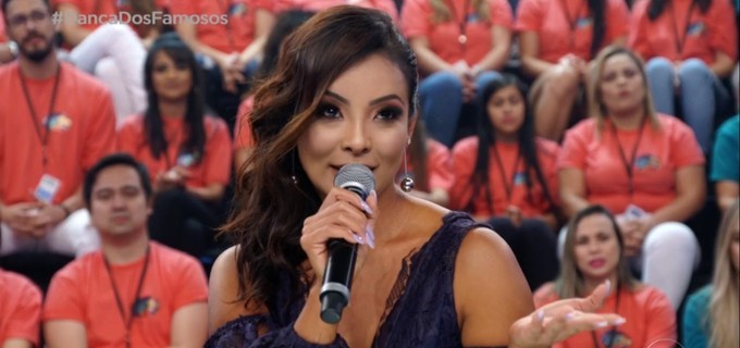 Carol Nakamura voltou ao Domingão do Faustão como jurada técnica e foi bastante elogiada pelo apresentador da Rede Globo (Foto: Divulgação)