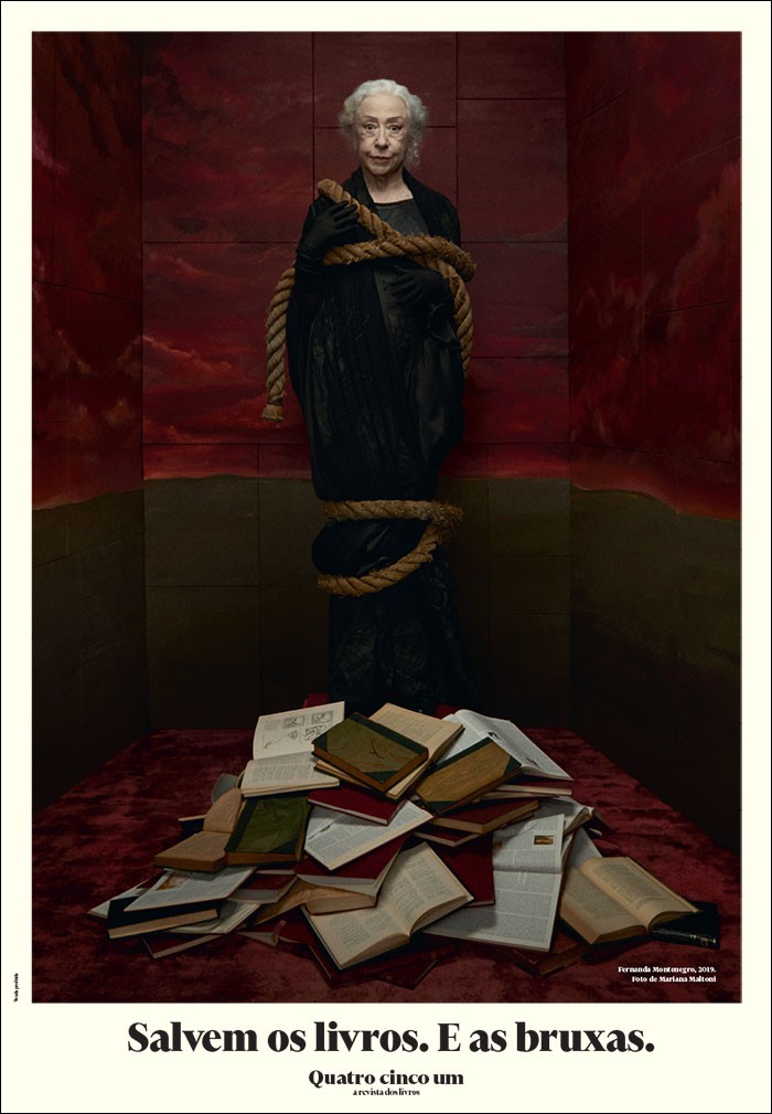 Fernanda Montenegro como bruxa medieval na capa da Revista Quatro Cinco Um (Reprodução