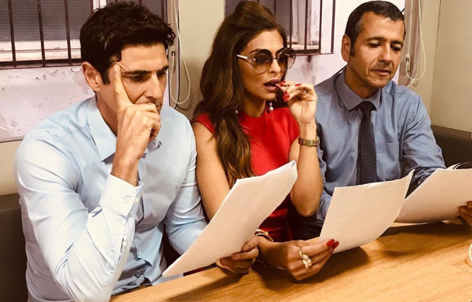 Reynaldo Gianecchini, Juliana Paes e Marcos Palmeira lendo cenas secretas da novela A Dona do Pedaço (Foto: Reprodução/Instagram)