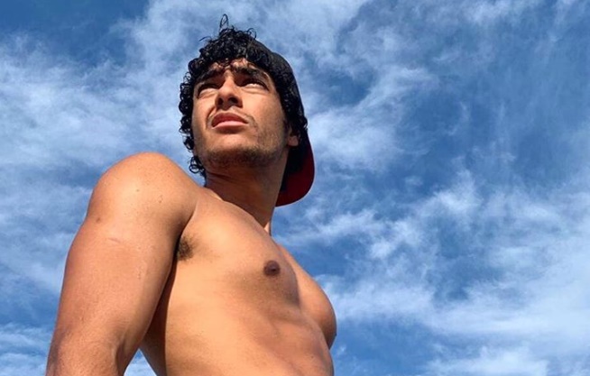 Ator Igor Fernandez deixou os seguidores enlouquecidos com foto de sunga (Imagem: Reprodução/Instagram)