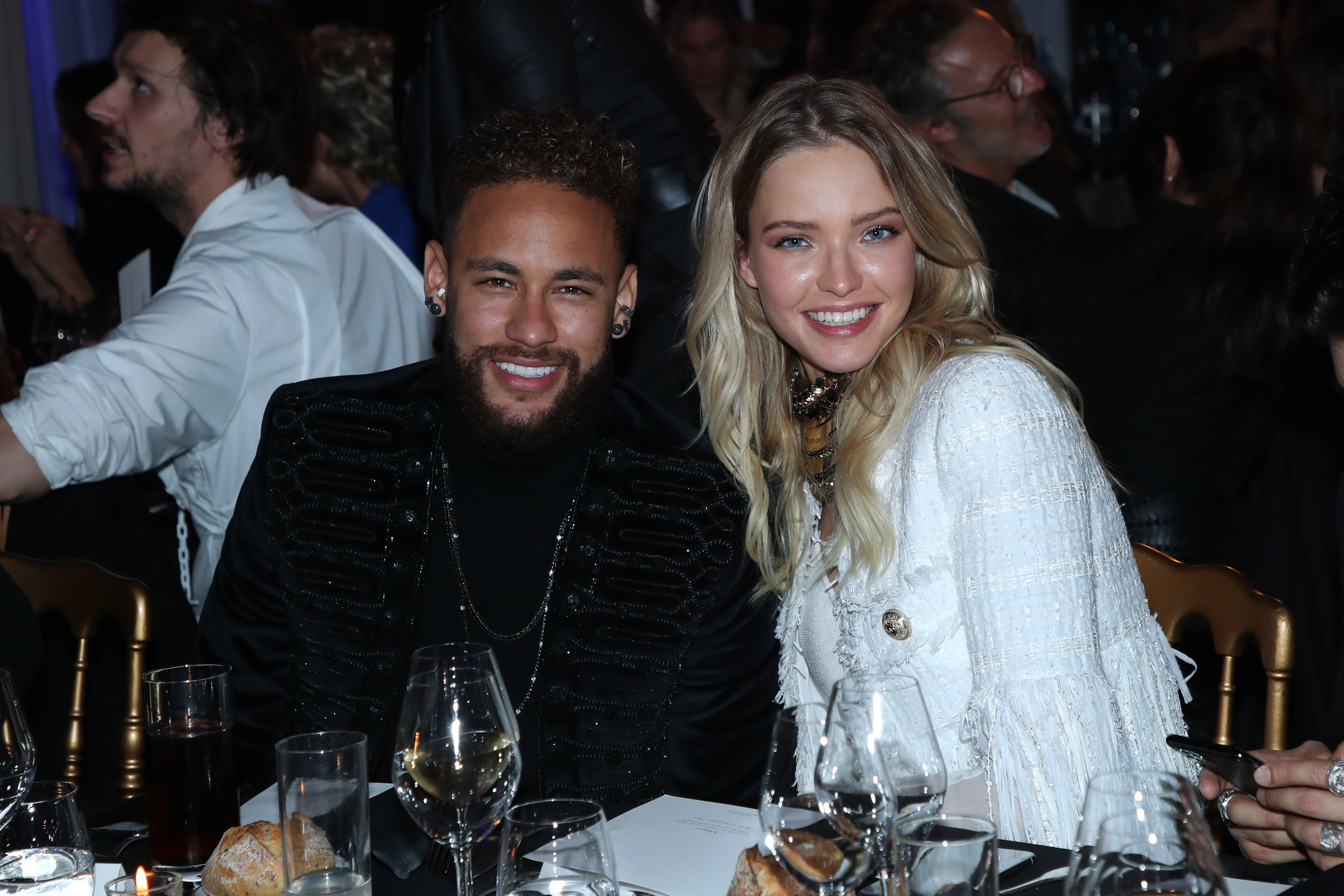 Neymar Jr e Sasha Luss  (Crédito: Getty Images)